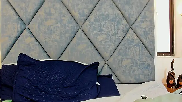 FreyaMoller online show from 01.13.26