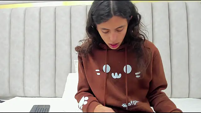 Snapshot of FreyaMoller chatting on 02.10.26 FreyaMoller online show from 02.10.26