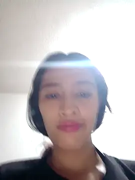 Hanha00 online show from 10.15.25