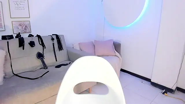 Snapshot of RACHEL_EV chatting on 01.31.25 RACHEL EV online show from 01.31.25