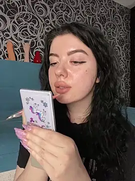 Kimi Ass online show from 12.22.24