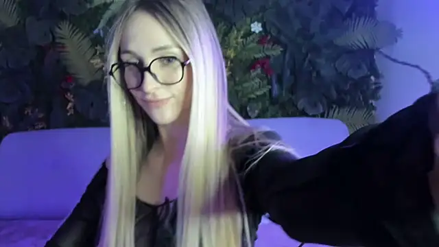 Horny Blond online show from 12.15.25