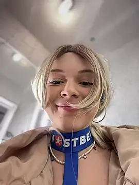 Snapshot of Times__Square chatting on 12.20.24 Times Square online show from 12.20.24