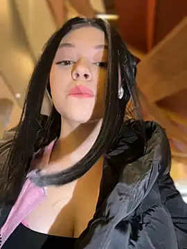 Snapshot of Times__Square chatting on 02.05.25 Times Square online show from 02.05.25