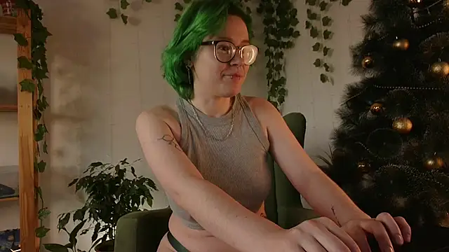 alisahug online show from 12.29.24