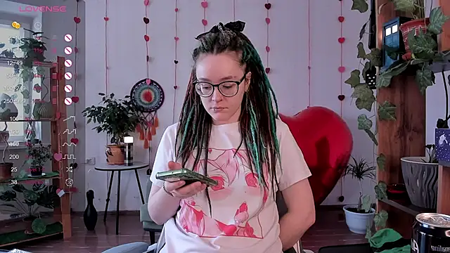 alisahug online show from 02.14.25