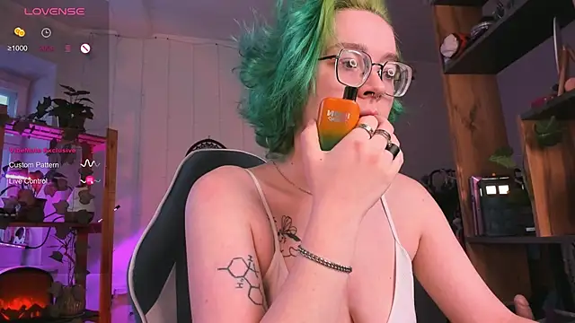 alisahug online show from 03.10.25