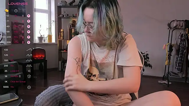 alisahug online show from 10.07.25