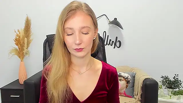 Snapshot of LolaWilsons chatting on 01.23.25 LolaWilsons online show from 01.23.25