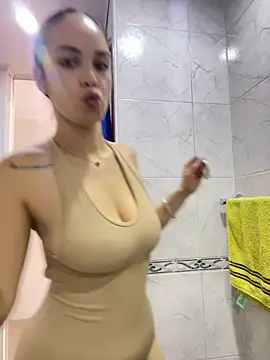 Snapshot of gabyaridi chatting on 02.28.26 gabyaridi online show from 02.28.26