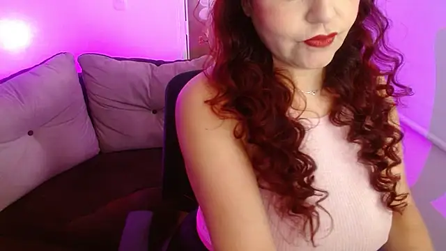 Snapshot of milfrousse chatting on 04.25.26 milfrousse online show from 04.25.26