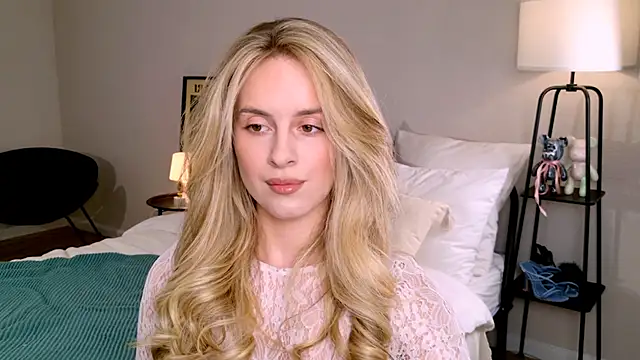 RozzitaBedberry online show from 10.10.25