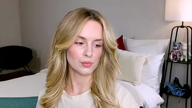 RozzitaBedberry online show from 11.04.25