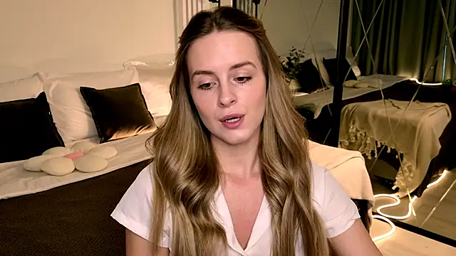 RozzitaBedberry online show from 04.07.26