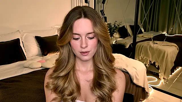 RozzitaBedberry online show from 04.10.26