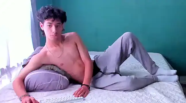 Snapshot of Chandler_ken chatting on 12.30.24 Chandler ken online show from 12.30.24