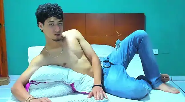 Snapshot of Chandler_ken chatting on 03.06.25 Chandler ken online show from 03.06.25