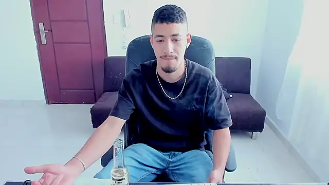 Snapshot of Chandler_ken chatting on 02.14.26 Chandler ken online show from 02.14.26