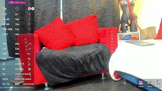 Snapshot of LiaTaylorr chatting on 12.31.24 LiaTaylorr online show from 12.31.24