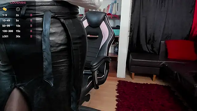 Snapshot of LiaTaylorr chatting on 02.14.26 LiaTaylorr online show from 02.14.26