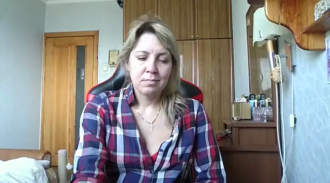 IrinaB1 online show from 02.12.25