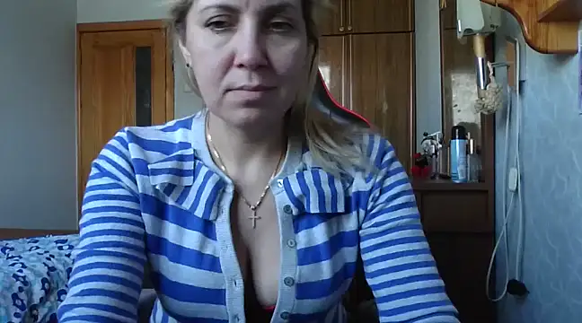 IrinaB1 online show from 02.25.25