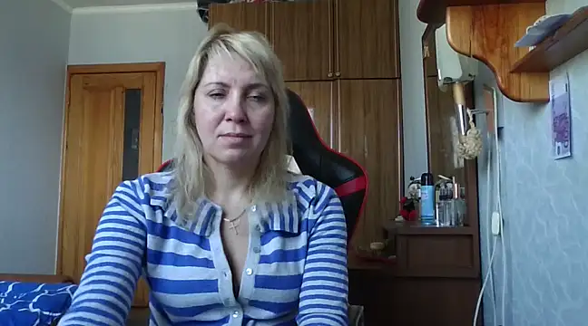 IrinaB1 online show from 02.27.25