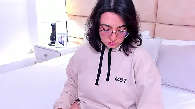 SamantaG online show from 12.15.25