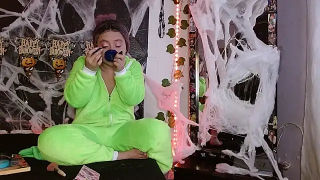 the lesbian game online show from 11.01.25