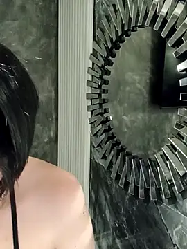 IsisBlake online show from 03.17.25