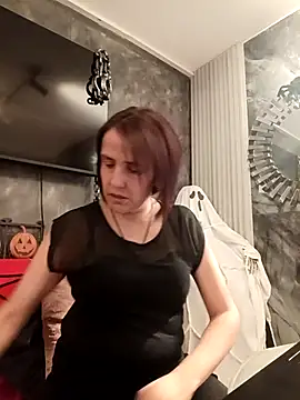 IsisBlake online show from 10.17.25