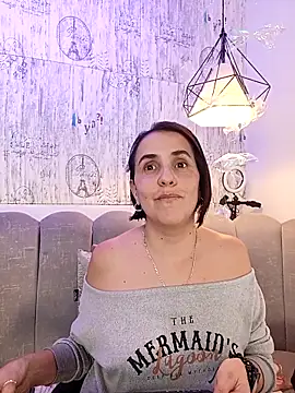 IsisBlake online show from 11.24.25