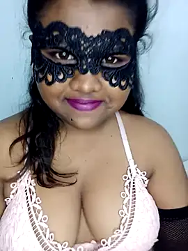 Snapshot of Sexy--queen1 chatting on 10.04.25 Sexy--queen1 online show from 10.04.25