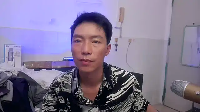 Snapshot of xhqds chatting on 04.26.26 xhqds online show from 04.26.26