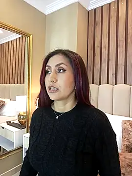 MonicaMoret online show from 02.25.25