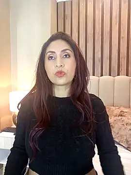 MonicaMoret online show from 03.14.25