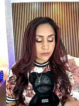 MonicaMoret online show from 09.11.25