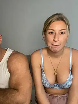 Snapshot of belle98 chatting on 12.14.24 belle98 online show from 12.14.24