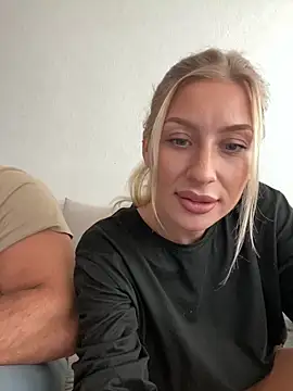 Snapshot of belle98 chatting on 10.17.25 belle98 online show from 10.17.25