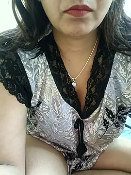 Snapshot of sayalisharma chatting on 11.16.25 sayalisharma online show from 11.16.25