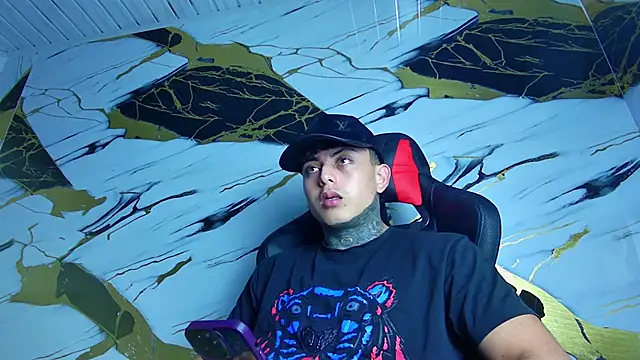 Kevin22 222 online show from 01.26.25