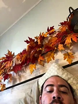 Snapshot of bighung1990 chatting on 10.03.25 bighung1990 online show from 10.03.25