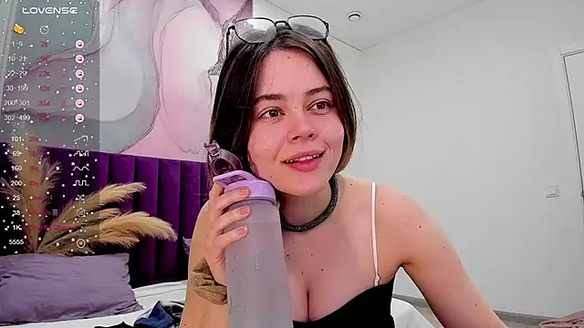 Snapshot of Kelly_Cuutie chatting on 01.25.25 Kelly Cuutie online show from 01.25.25