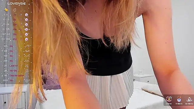 Snapshot of Kelly_Cuutie chatting on 01.26.25 Kelly Cuutie online show from 01.26.25