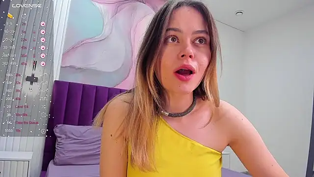 Snapshot of Kelly_Cuutie chatting on 02.01.25 Kelly Cuutie online show from 02.01.25