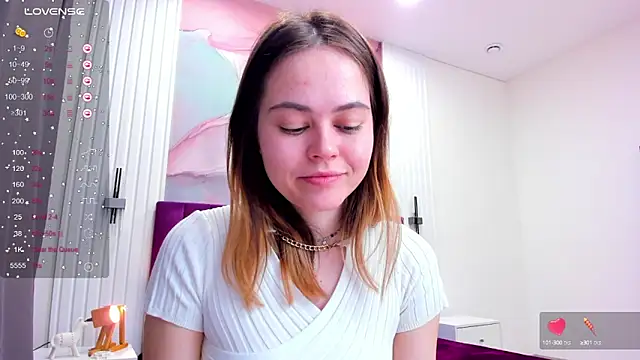 Snapshot of Kelly_Cuutie chatting on 03.21.25 Kelly Cuutie online show from 03.21.25