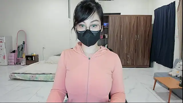 Baby Claraa online show from 02.18.25