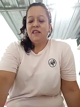 Snapshot of Fulopp15 chatting on 01.01.25 Fulopp15 online show from 01.01.25