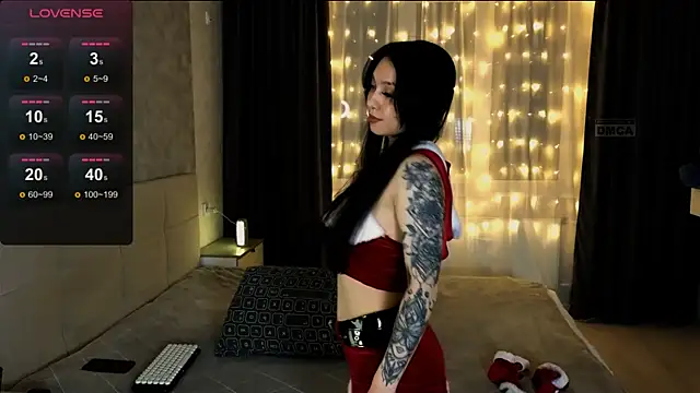 RoxieCrash online show from 12.20.25