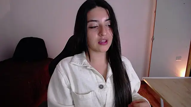 Snapshot of moritalatina chatting on 04.28.26 moritalatina online show from 04.28.26